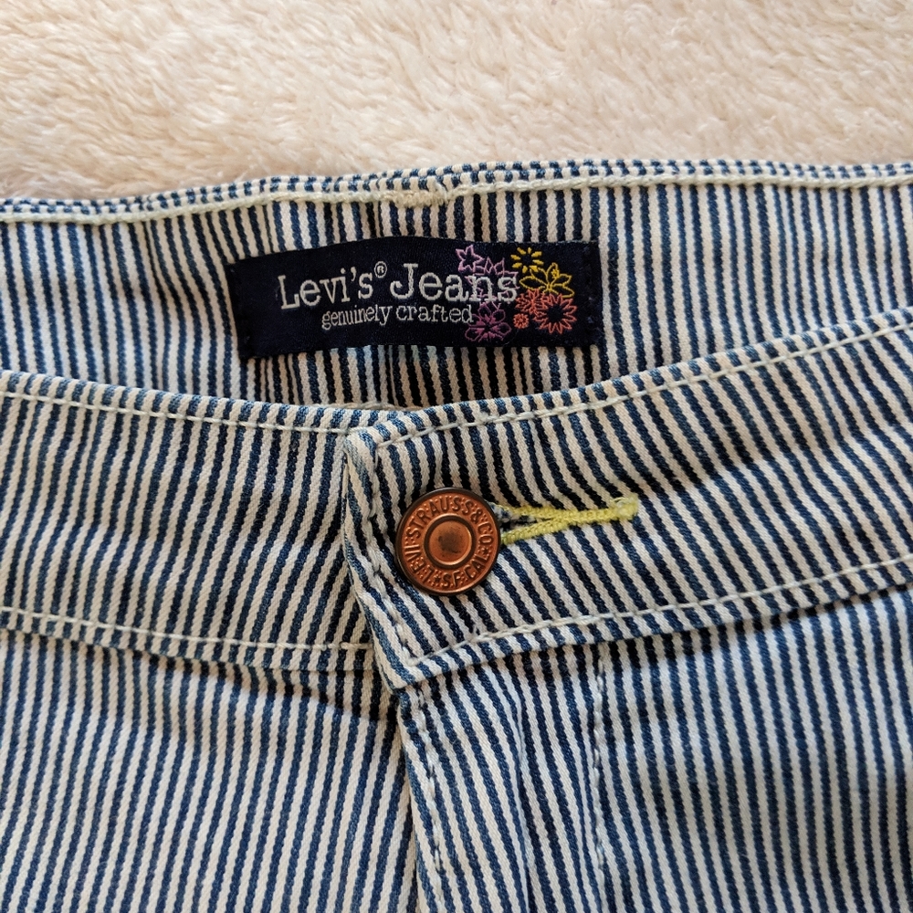 Levi's Mid Rise Striped Jean Shorts size 13 - Picture 2 of 7